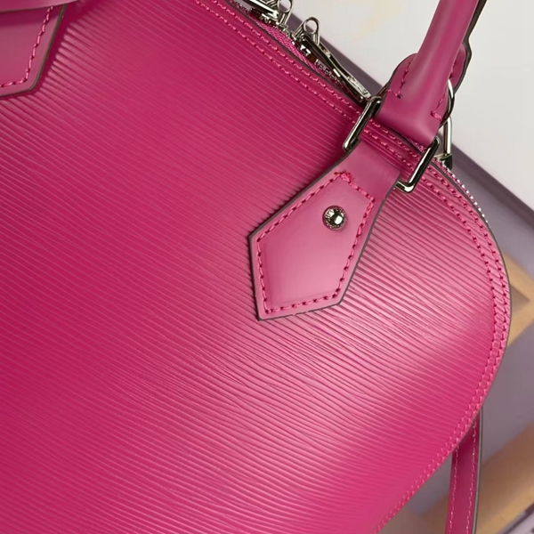 ルイヴィトンバッグ角部分ディテール